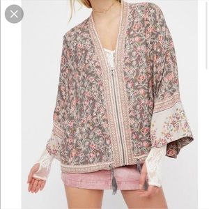 Free People Wildflower Kimono in size XS/S. Excellent condition!